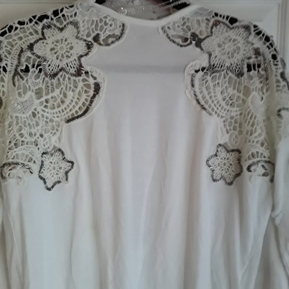 Elegant White Pullover w/Beaded/Crochet Trim Sz S - Picture 4 of 7